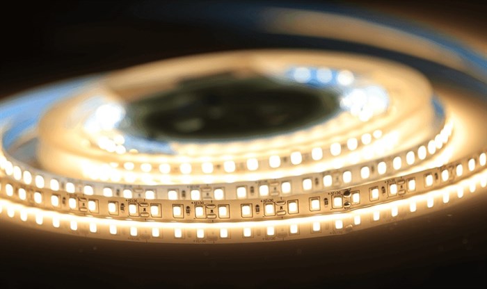 Светодиодная лента (LED) 2835 L5м без силикона тёплый белый свет  (9,6 Вт/м 950лм/м)  Grade - фото 21914